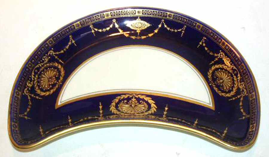 V179 Crescent Salad Plate by Royal Doulton-1