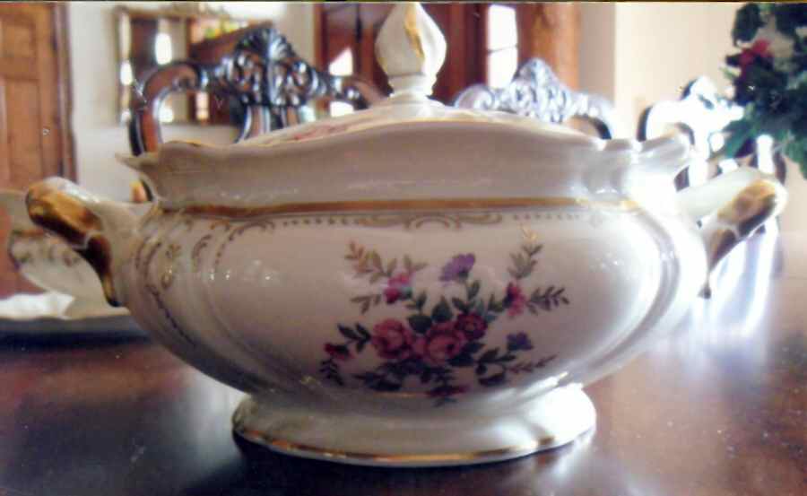 3003 Round Covered Vegetable by Rosenthal - Continental-1