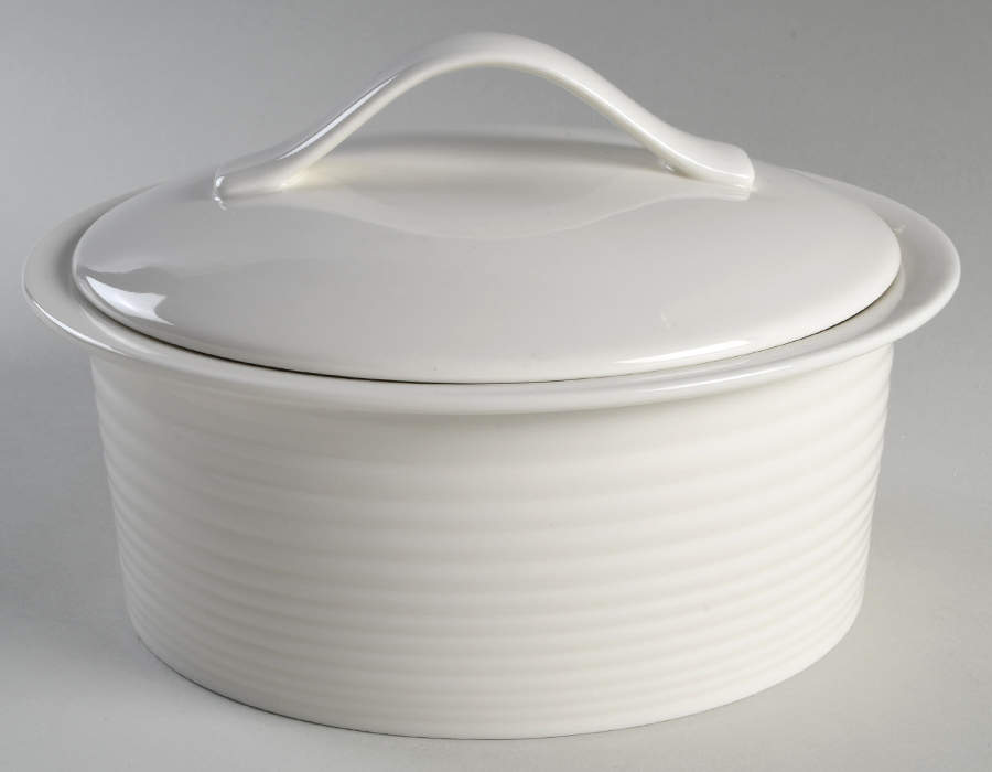 Gordon Ramsay White (Bone, No Trim) 2 Qt Round Covered Casserole by Royal Doulton-1