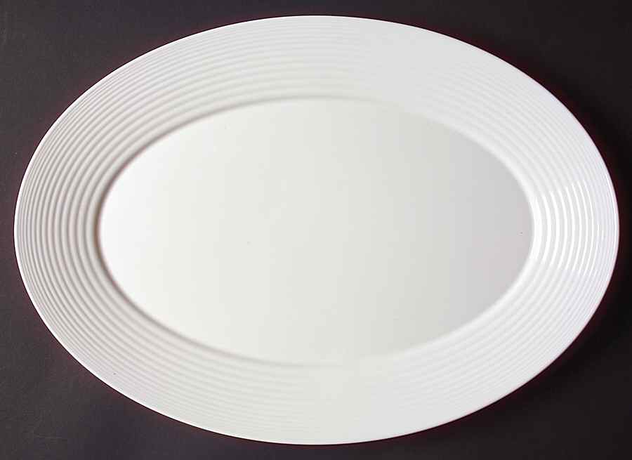 Gordon Ramsay White (Bone, No Trim) 15" Oval Serving Platter by Royal Doulton-1