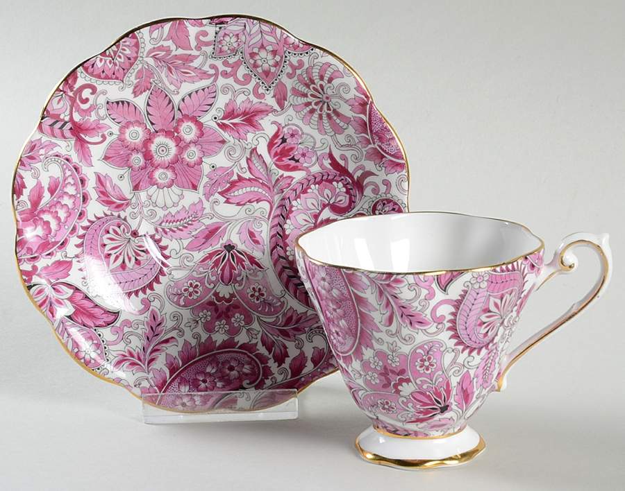 1445 Pink Footed Cup & Saucer Set by Royal Standard-1
