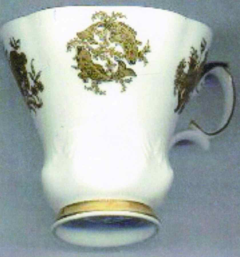 4132 Footed Cup by Royal Albert-1
