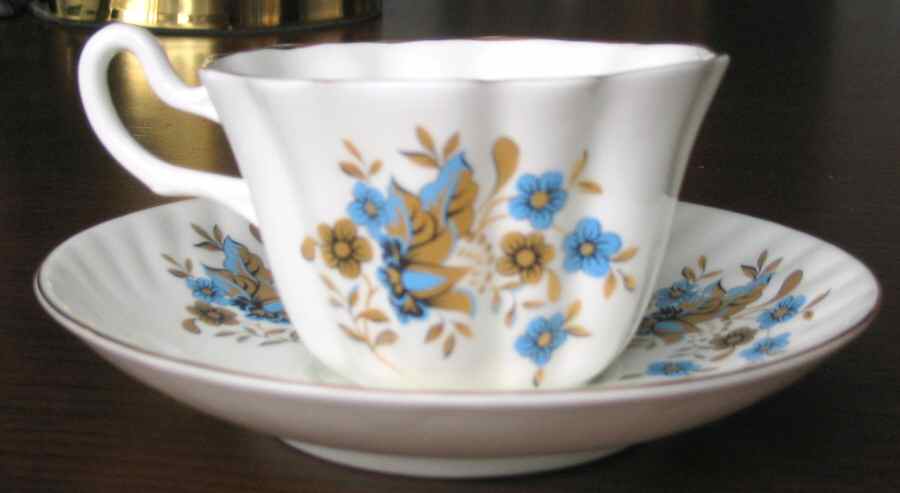 RTA39 Flat Cup & Saucer Set by Royal Tara-1