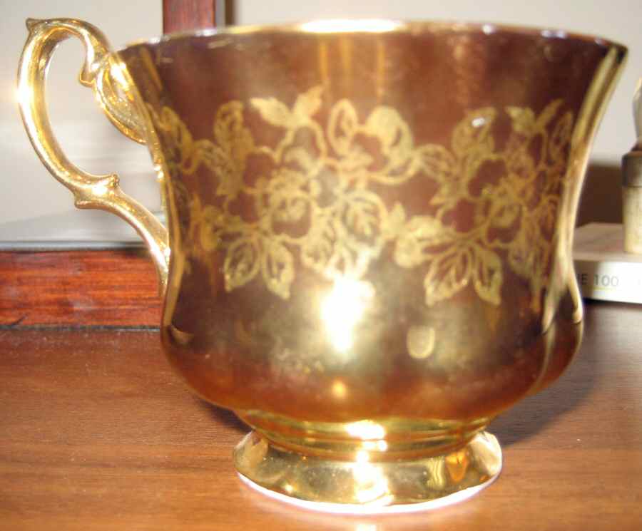 ROA204 Footed Cup by Royal Albert-1