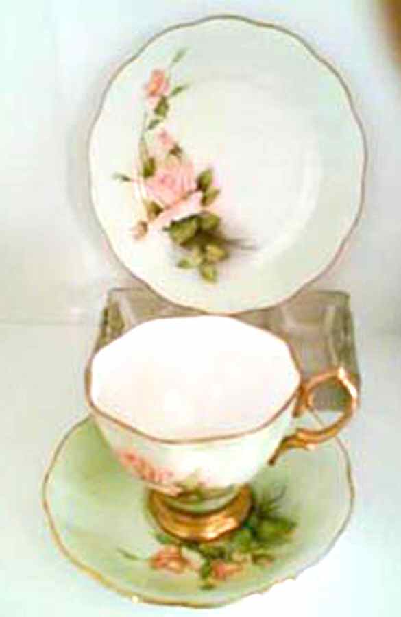 ROA205 Footed Cup & Saucer Set by Royal Albert-1