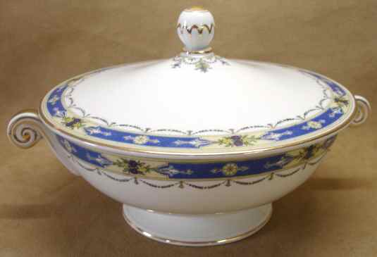Deauville Round Covered Vegetable by Royal Worcester-1