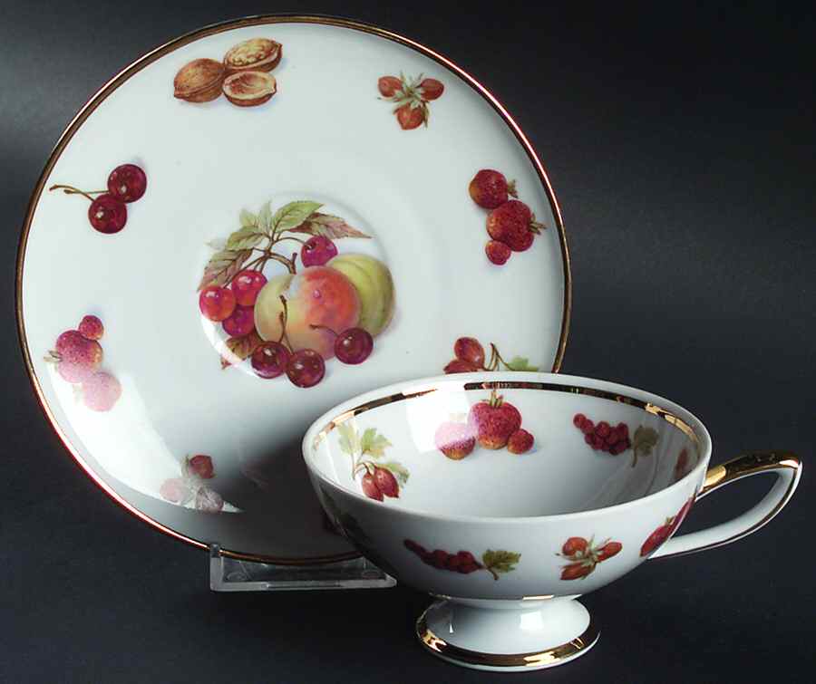 R03117 Footed Cup & Saucer Set by Royal Hanover-1