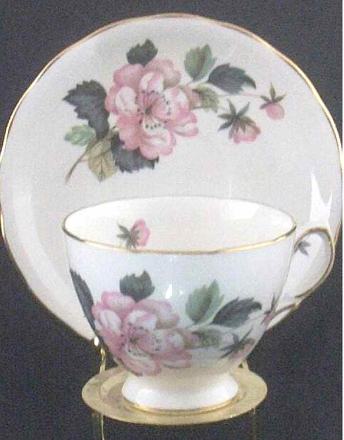 8170 Footed Cup & Saucer Set by Royal Vale-1