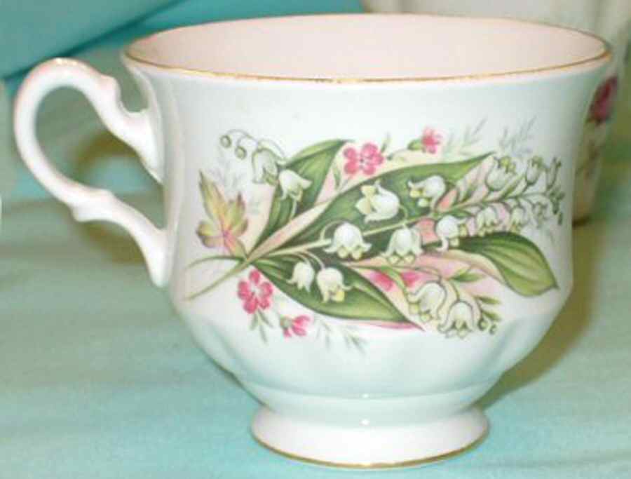 8586 Footed Cup by Royal Vale-1