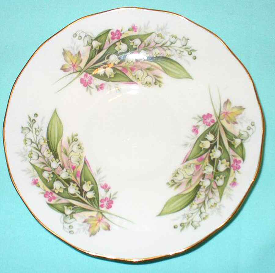 8586 Saucer by Royal Vale-1