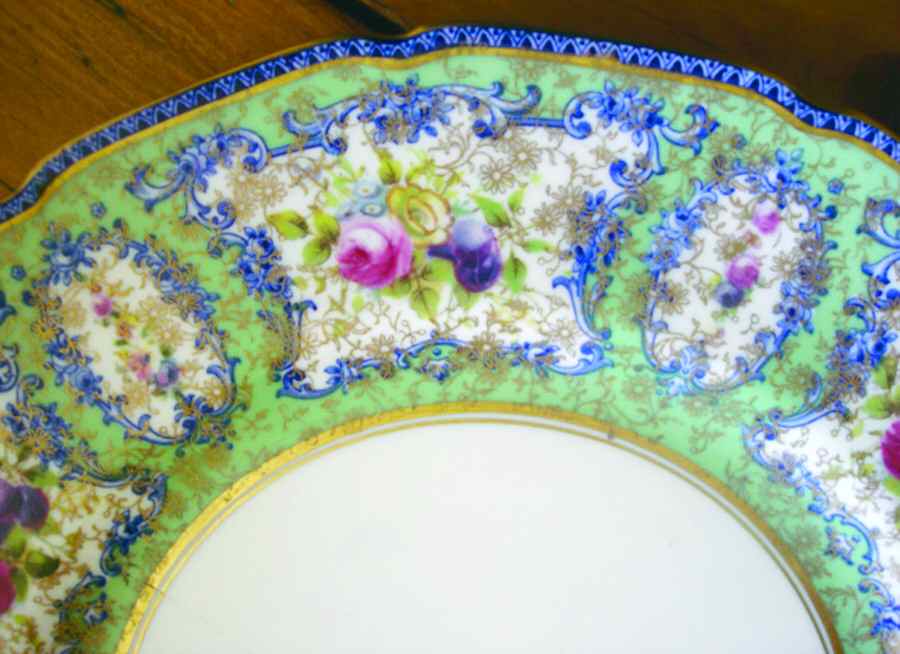 H1149 Dinner Plate by Royal Doulton-1
