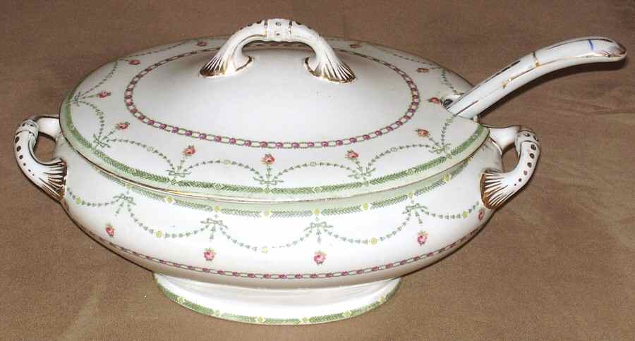 Sibyl Tureen & Lid w/Ladle by Royal Doulton-1