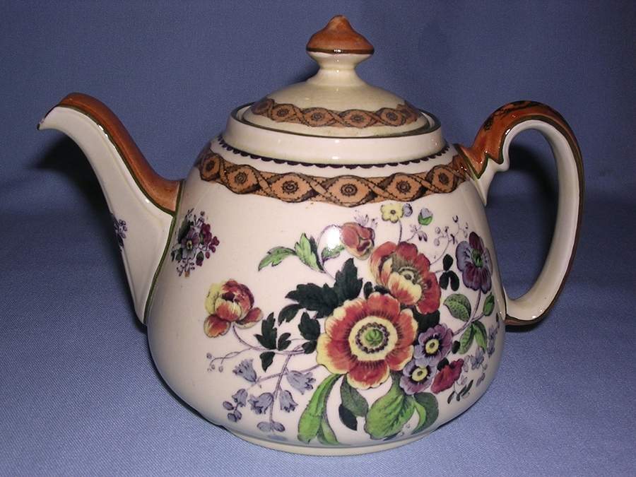 D3605 Teapot & Lid by Royal Doulton-1