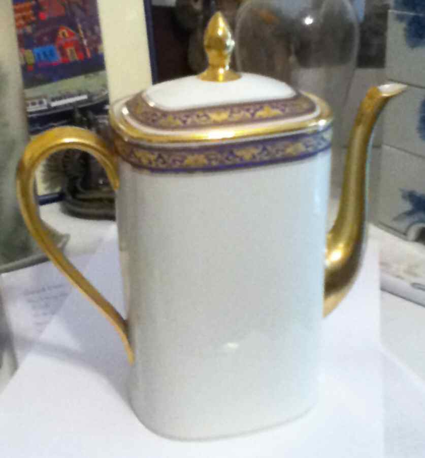 RYD68 Coffee Pot & Lid by Raynaud-1