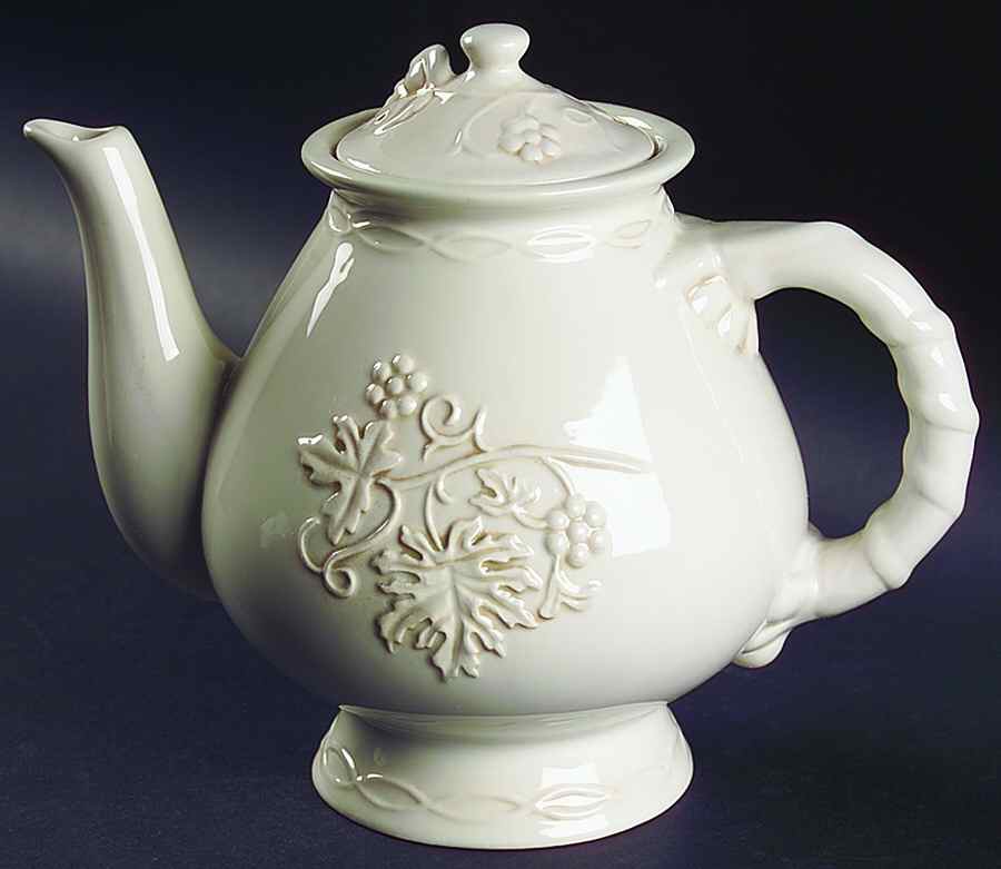 Vineyard Collection Teapot & Lid by Roscher & Co-1
