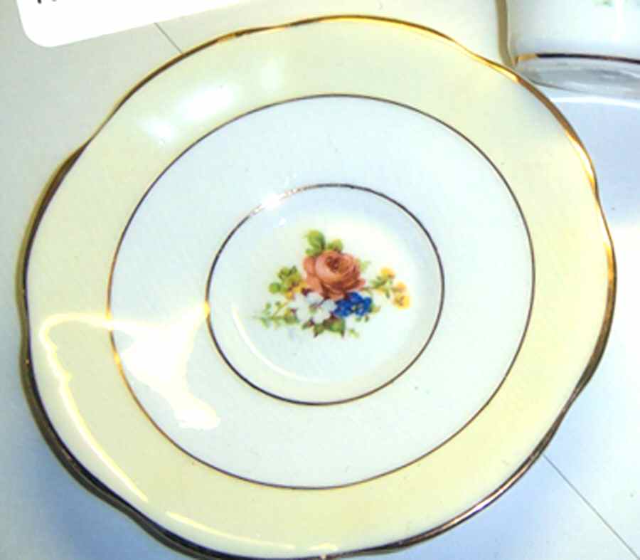 4003 Saucer by Rosina-Queens-1