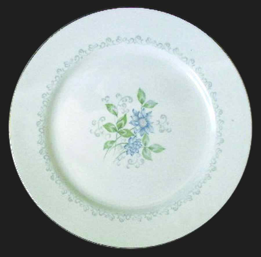 Elmdale Dinner Plate by Rose (Japan)-1
