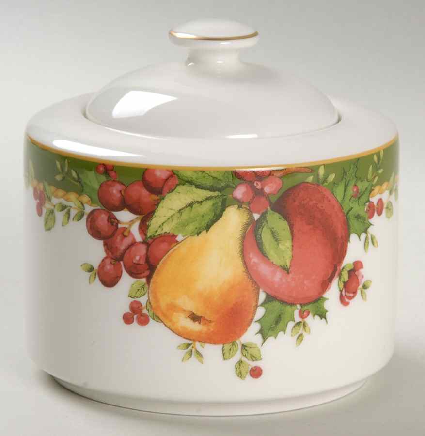 Winter's Garland Sugar Bowl & Lid by Reed & Barton-1