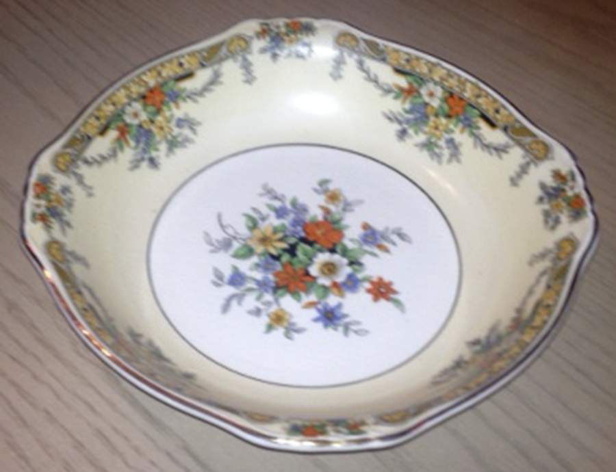 Elsinore Fruit/Dessert (Sauce) Bowl by Royal Winton-1