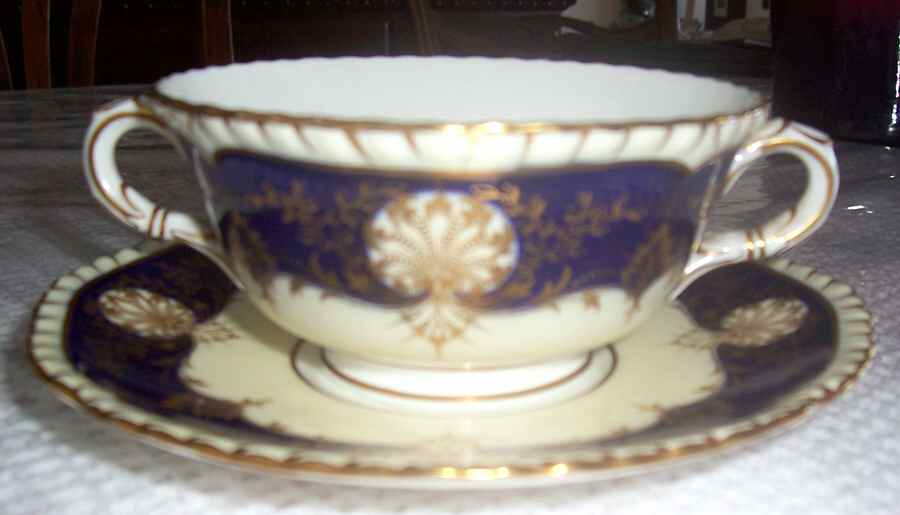 Z1749 Footed Cream Soup Bowl & Saucer Set by Royal Worcester-1