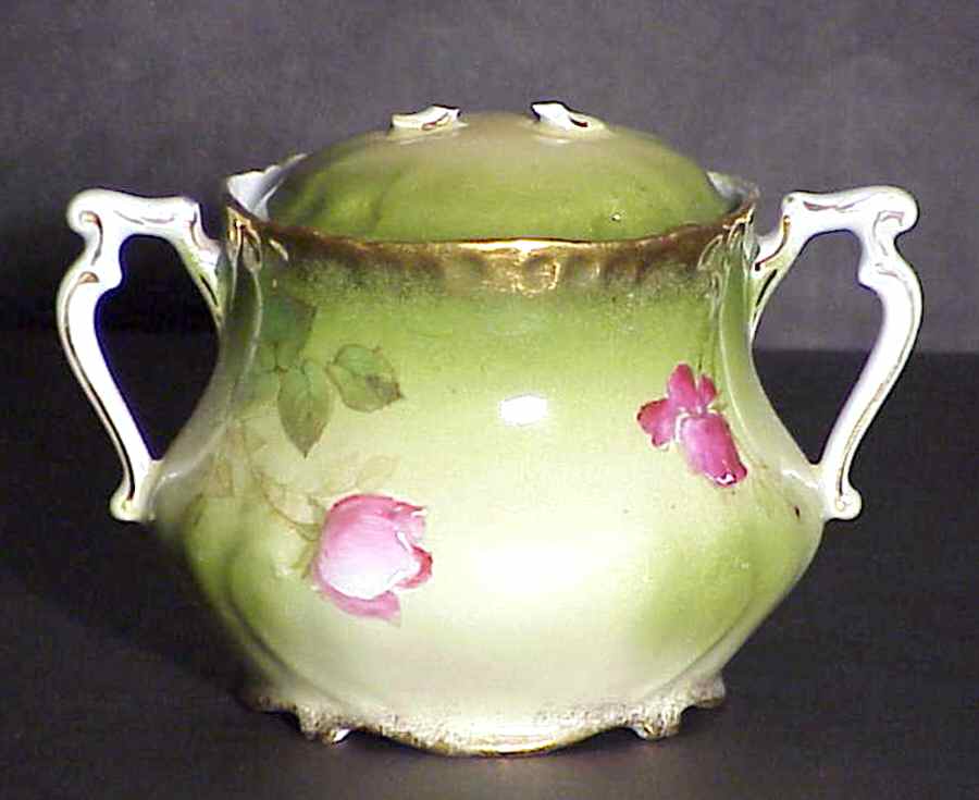 4872 Sugar Bowl & Lid by Royal Bayreuth-1