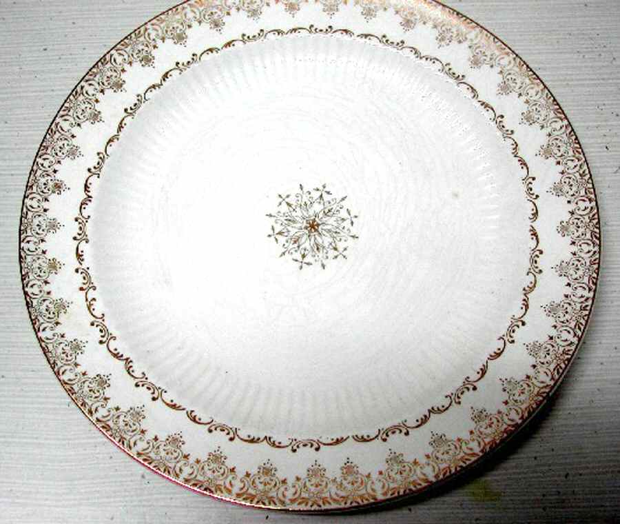 RYL272 Dinner Plate by Royal (USA)-1