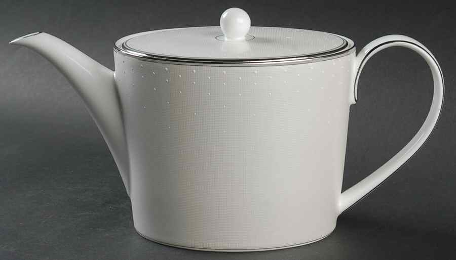 Pointe d'Esprit Teapot & Lid by Royal Doulton-1