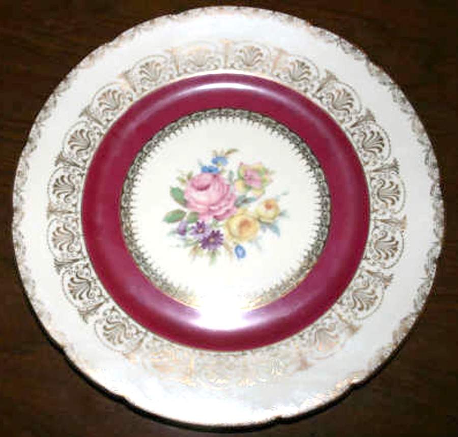 ROI69 Dinner Plate by Royal Ivory (Czech, Germany)-1