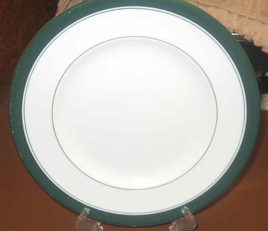 RW221 Dinner Plate by Royal Worcester-1