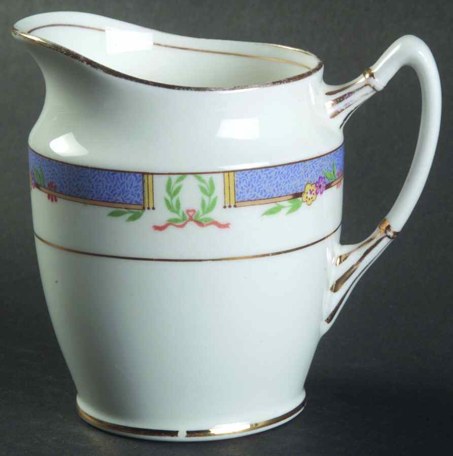 Orient (Smooth) Creamer by Royal Albert-1