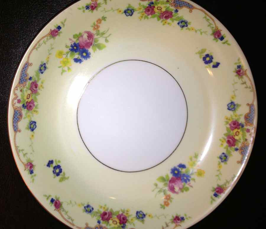 RCS13 Saucer by Royal Castle-1
