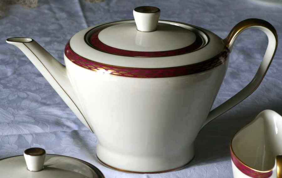 3189 Teapot & Lid by Rosenthal - Continental-1