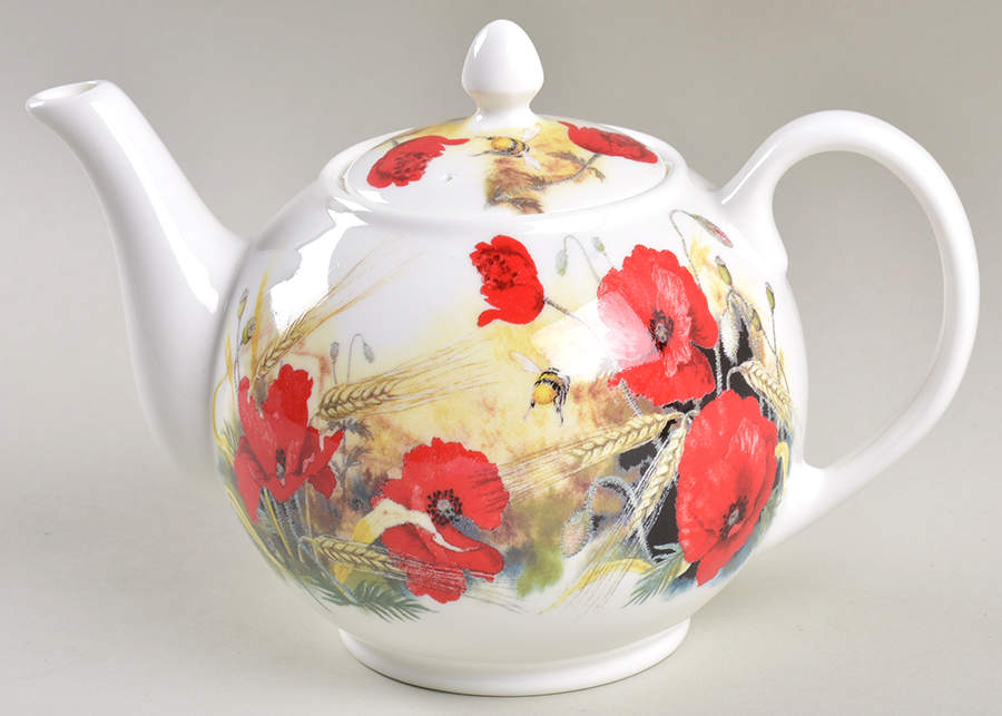Poppy's Teapot & Lid by Roy Kirkham-1