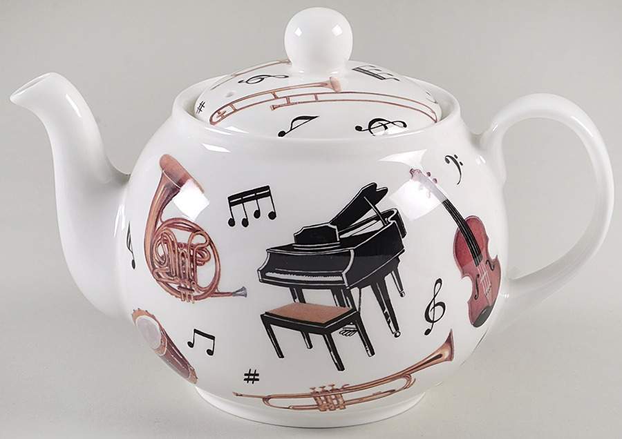 Concert Teapot & Lid by Roy Kirkham-1