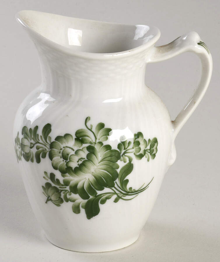110 Creamer by Royal Copenhagen-1