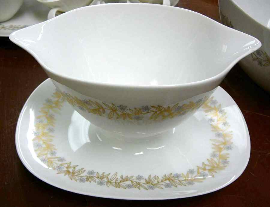 R1875 Gravy Boat with Attached Underplate by Rosenthal - Continental-1