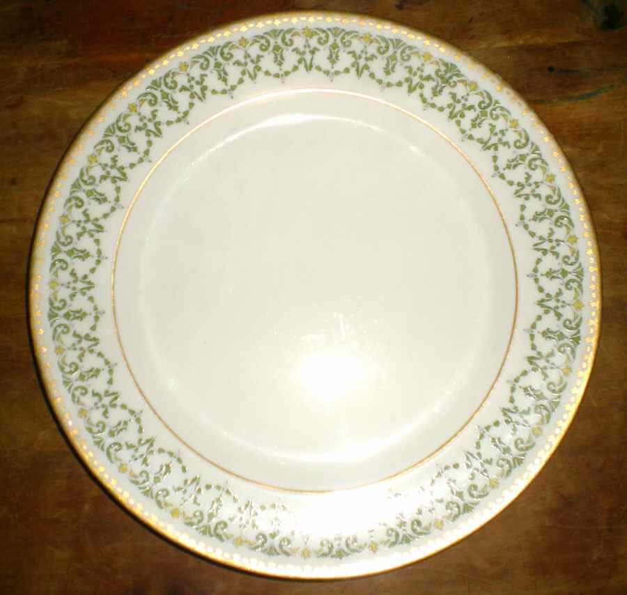 E2977 Dinner Plate by Royal Doulton-1
