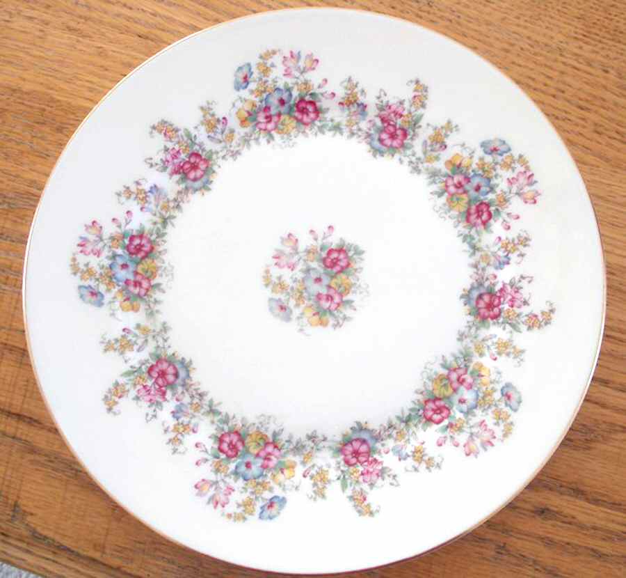 2662 Dinner Plate by Royal Ivory (Czech, Germany)-1