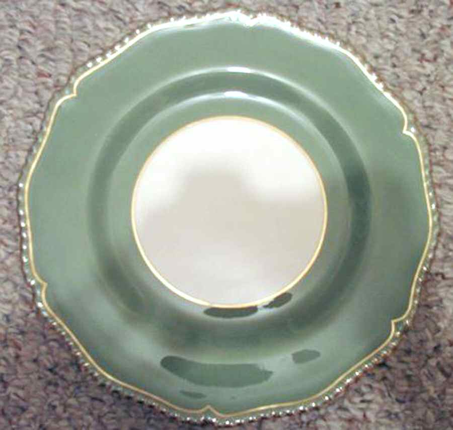 Z1994 Dinner Plate by Royal Worcester-1