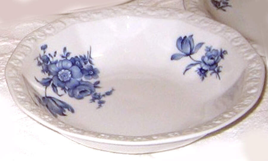 R1886 Rim Fruit/Dessert (Sauce) Bowl by Rosenthal - Continental-1