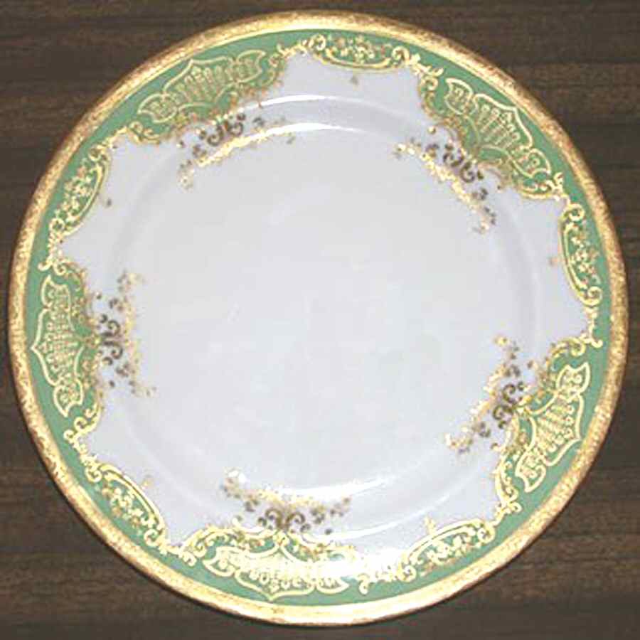 E7470 Dinner Plate by Royal Doulton-1