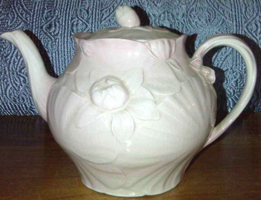 Regina Pink Musical Teapot & Lid by Royal Winton-1