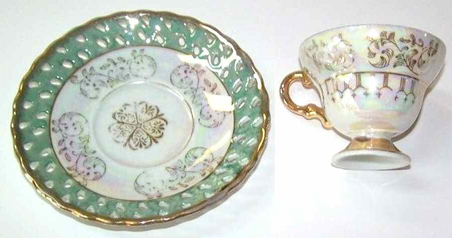 55-906 Footed Cup & Saucer Set by Royal Crown (Japan)-1