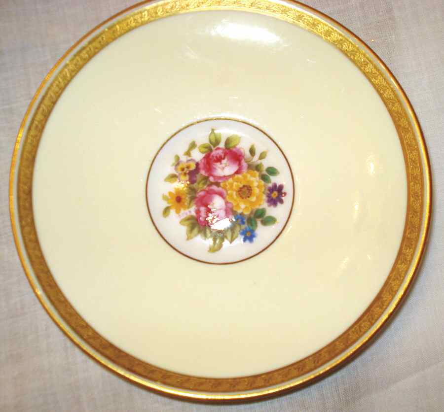 V6287 Saucer by Royal Cauldon-1