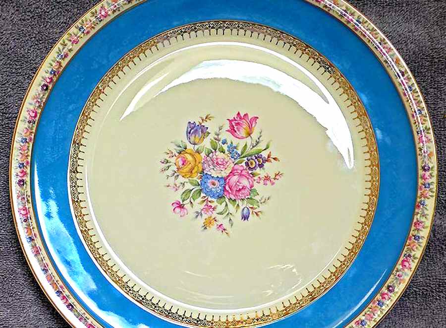 R1897 Dinner Plate by Rosenthal - Continental-1