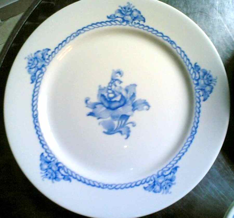 ROR44 Dinner Plate by Rorstrand-1