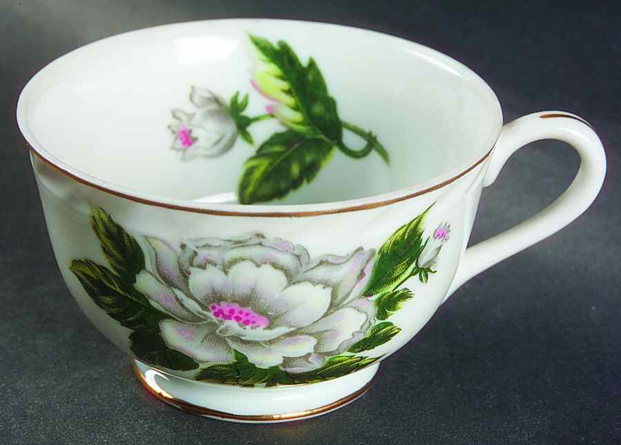 RSY33 Footed Cup by Royal Sealy-1