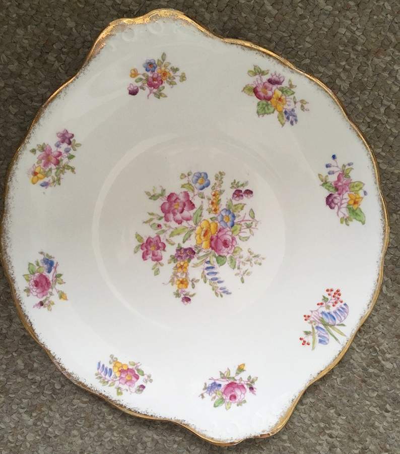 ROA228 Handled Cake Plate by Royal Albert-1