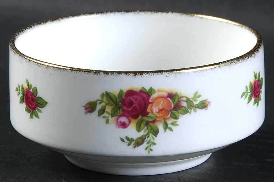 Old Country Roses (Not Fluted) Small Fruit/Dessert (Sauce) Bowl by Royal Albert-1
