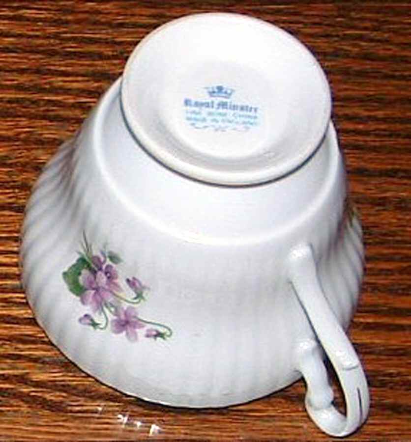 RMN4 Footed Cup by Royal Minster-1